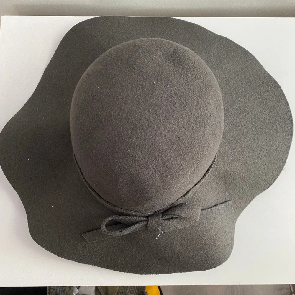 rue21 etc! Floppy Wide Brim Hat Womens OS‎ Charcoal Gray Black Bow Detail